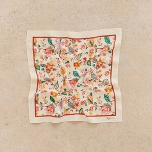 NWOT SEZANE GASTON SCARF